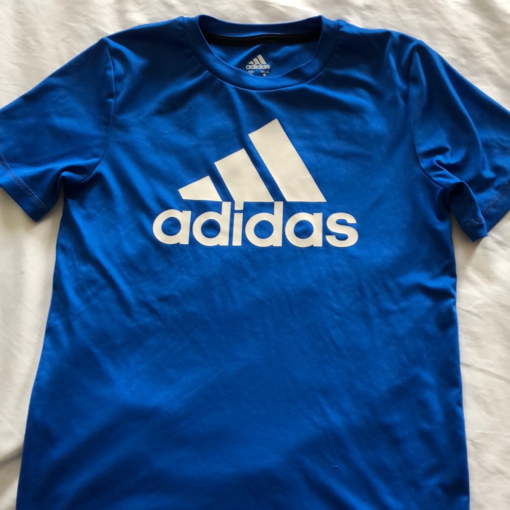 Adidas T-shirt